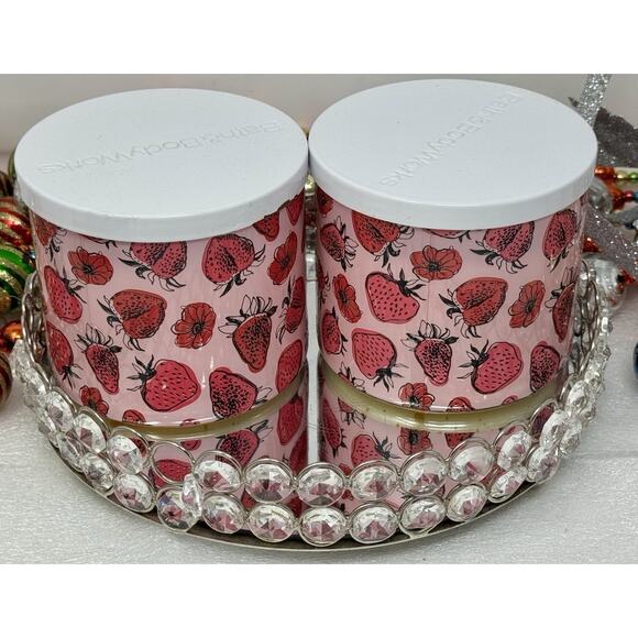 Bath & Body Works 3-wick Scented Candle Lot Set of 2 STRAWBERRY POUND CAKE oils - Picture 3 of 4
